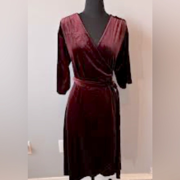 NWT Holiday ModCloth Velvet Wrap Dress - Picture 1 of 4